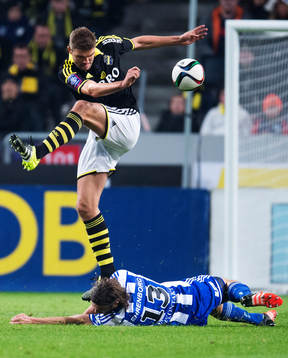 s Jos Hooiveld och IFK Göteborgs Gustav Svensson