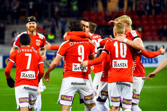 Kalmars Marcus Antonsson firar