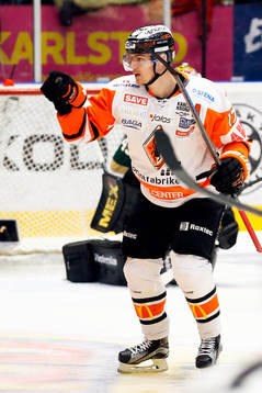 Karlskronas Joel Kellman jublar