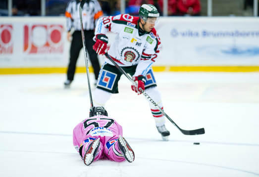 Modos Emil Djuse och Frölundas Joel Lundqvist