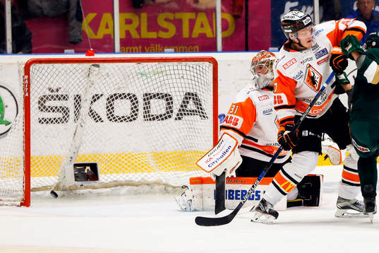 Färjestads Jonas Holös (ej i bild) gör 3-2