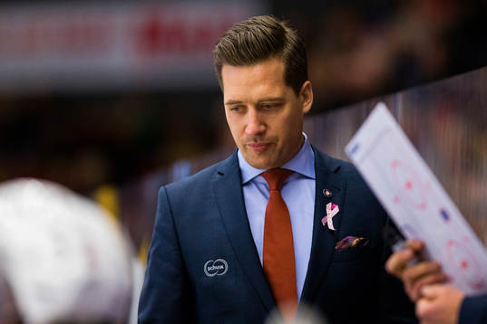 Växjös tränare Sam Hallam
