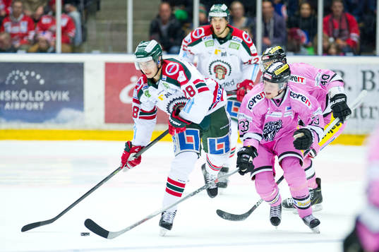 Frölundas Johan Sundström och Modos Kristian Jakobsson