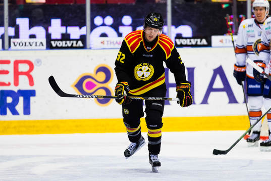 Brynäs Nick Johnson ser deppig ut