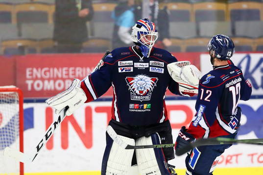Linköpings målvakt Marcus Högberg och Sebastian Karlsson