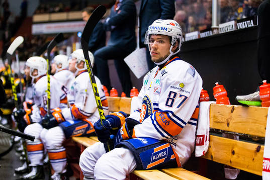 Växjös Robert Rosén i båset