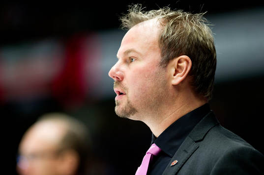 Modos tränare Henrik Gradin