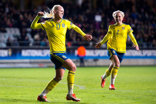 Bläddra bland fler bilder av Fotboll, Dam, EM-kval, Sverige - Danmark