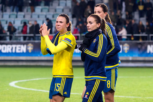 Sveriges Jessica Samuelsson, Lotta Schelin och Kosovare