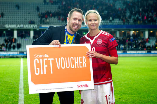 Danmarks Pernille Harder blir matchens lirare och får pris