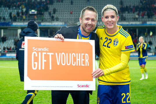 Sveriges Olivia Schough blir matchens lirare och får pris