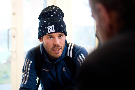 IFK Göteborgs Emil Salomonsson blir intervjuad
