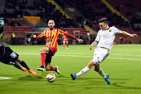 Östersunds Jamie Hopcutt kvitterar till 1-1