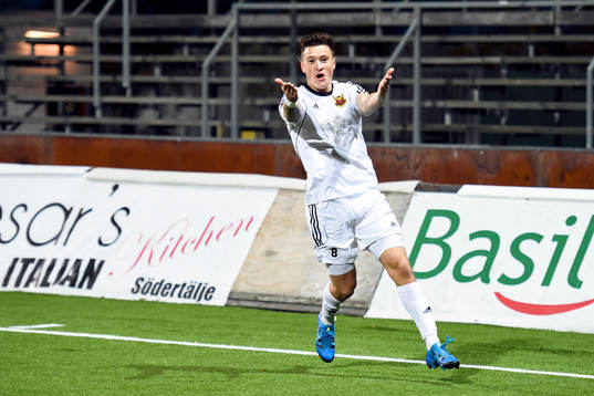 Östersunds Jamie Hopcutt jublar