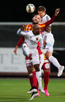 Syrianskas Dinko Felic utmanas av Östersunds Fouad