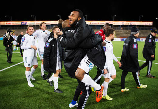 Östersunds Michael Omoh jublar