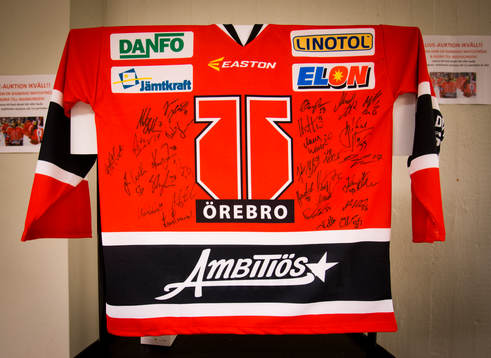 En signerad Örebro Hockeytröja