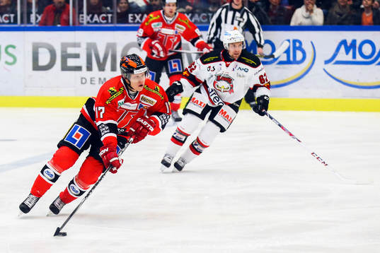 Örebros Daniel Viksten och Malmö Redhawks Jens Jakobs