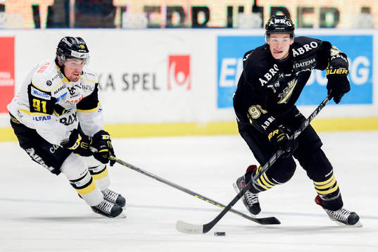 Bläddra bland fler bilder av Ishockey, Hockeyallsvenskan, AIK - Västerås