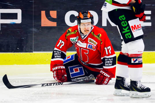 Örebros Daniel Viksten och Malmö Redhawks Nicklas Jadeland