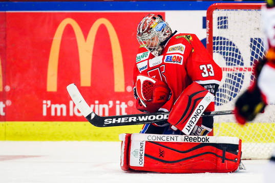 Örebros målvakt Julius Hudacek