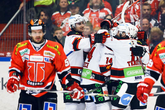 Malmö Redhawks Derek Meech firar