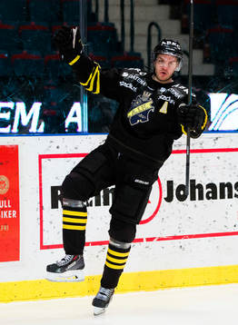 s Fredrik Hynning jublar
