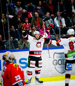 Malmös Redhawks Mattias Persson gör 1-2 och jublar med