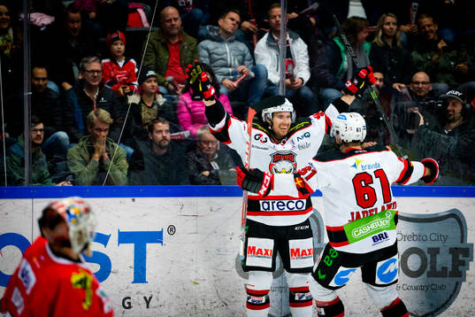 Malmös Redhawks Mattias Persson gör 1-2 och jublar med