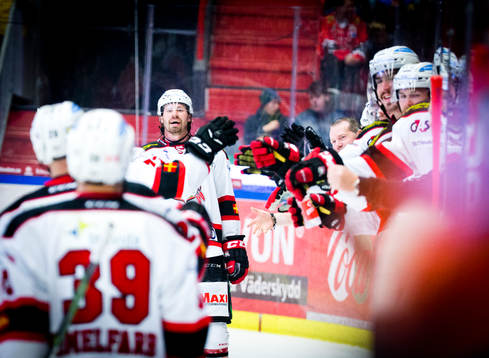 Malmö Redhawks TJ Galiardi gör 3-1 och jublar med Stefan