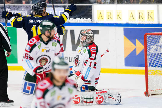 Frölundas Christoffer Persson och målvakt Lars Johansson