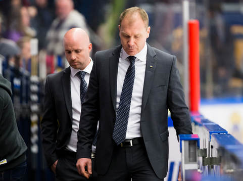 s assisterande tränare Tim Brithén och tränare Johan