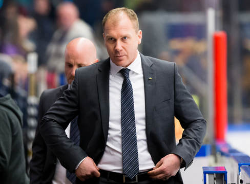 s tränare Johan Lindbom
