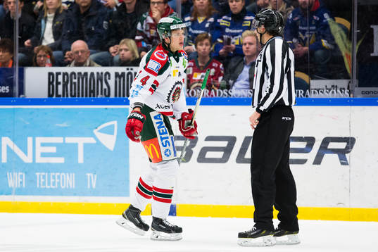 Frölundas Jacob Larsson missnöjd med utvisning