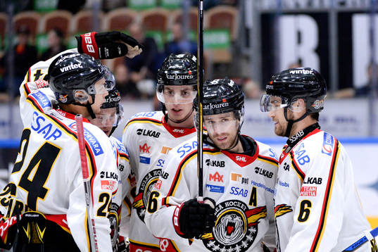 Luleås Jonathan Sigalet jublar
