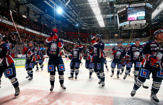 Linköpings spelare jublar