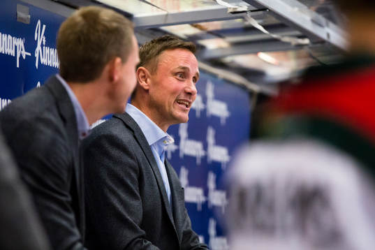 Frölundas tränare Roger Rönnberg glad