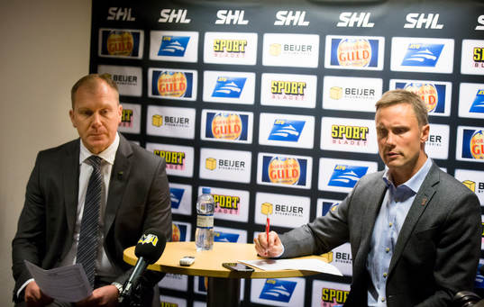 s tränare Johan Lindbom och Frölundas tränare Roger