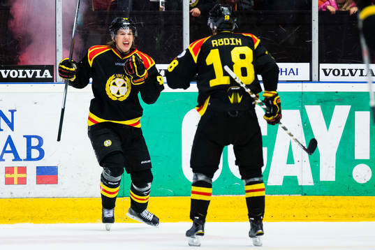 Brynäs Oskar Lindblom jublar