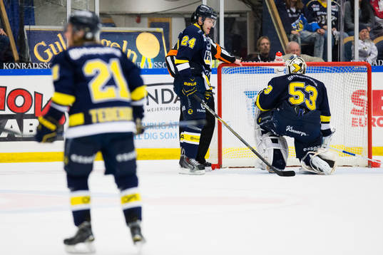 s Mattias Tedenby, Erik Christensen och målvakt Fredrik