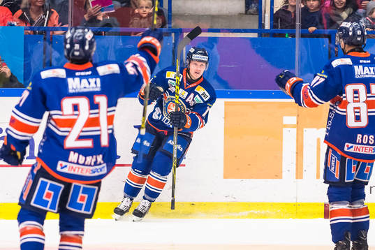 Växjös Tuomas Kiiskinen jublar