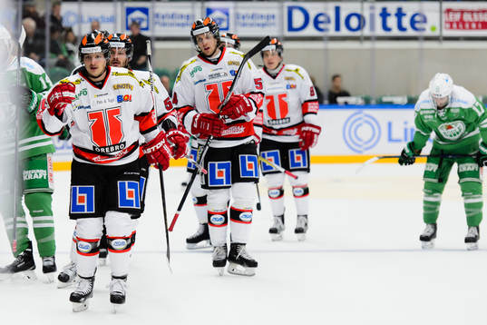 Örebros Libor Hudacek friar med båset