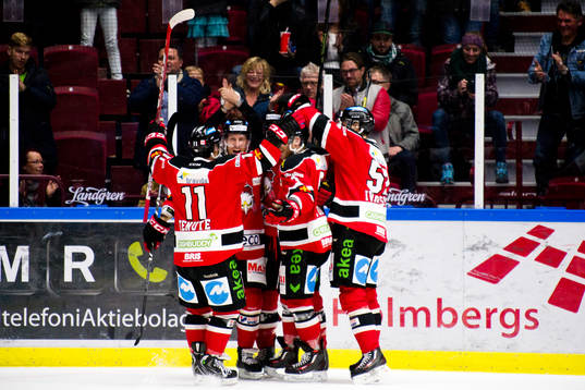 Malmö Redhawks Peter Mueller jublar