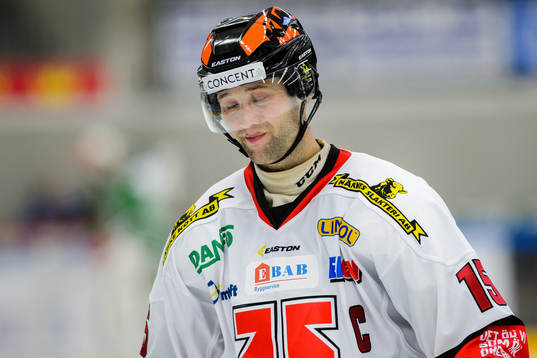 Örebros Henrik Löwdahl deppar
