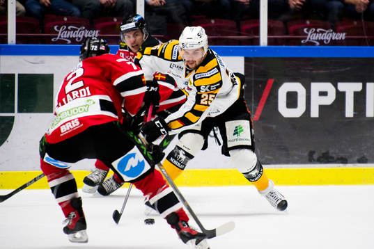 Skellefteås Axel Holmström möter Malmö Redhawks Erik