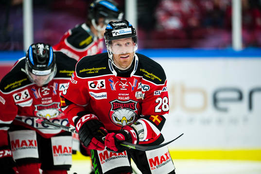 Malmö Redhawks Jens Olsson jublar