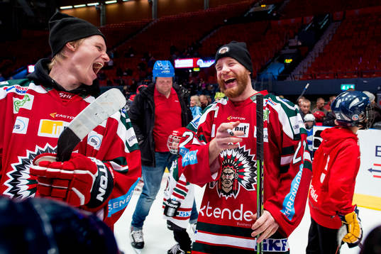 Frölundas målvakt Lars Johansson och Robin Figren när
