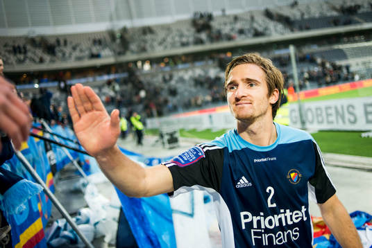 Djurgårdens Jesper Arvidsson hyllas av supportrarna