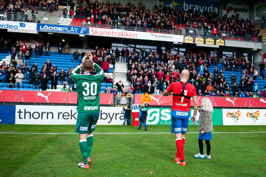 Helsingborgs målvakt Pär Hansson och Mattias Lindström
