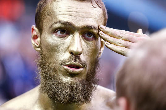 Norrköpings Emir Kujovic målad i guld